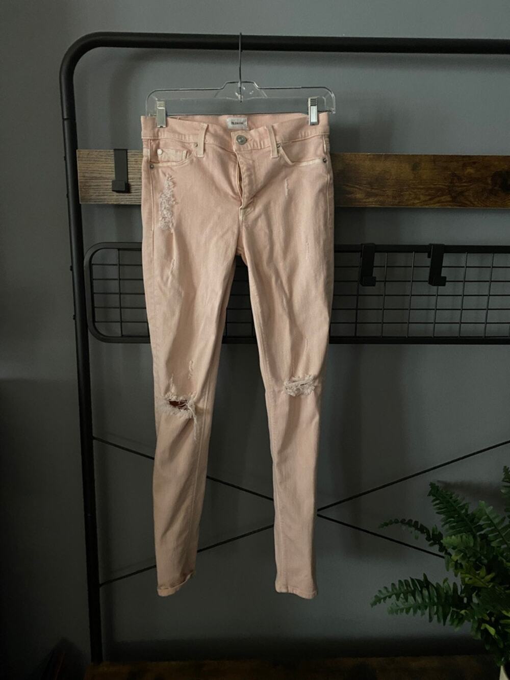 Hudson Pink Distressed Skinny jeans | 27